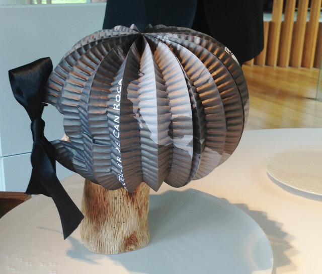 Celler_Can_Roca_a_comerse_el_mundo_bonsái_chino_tapado